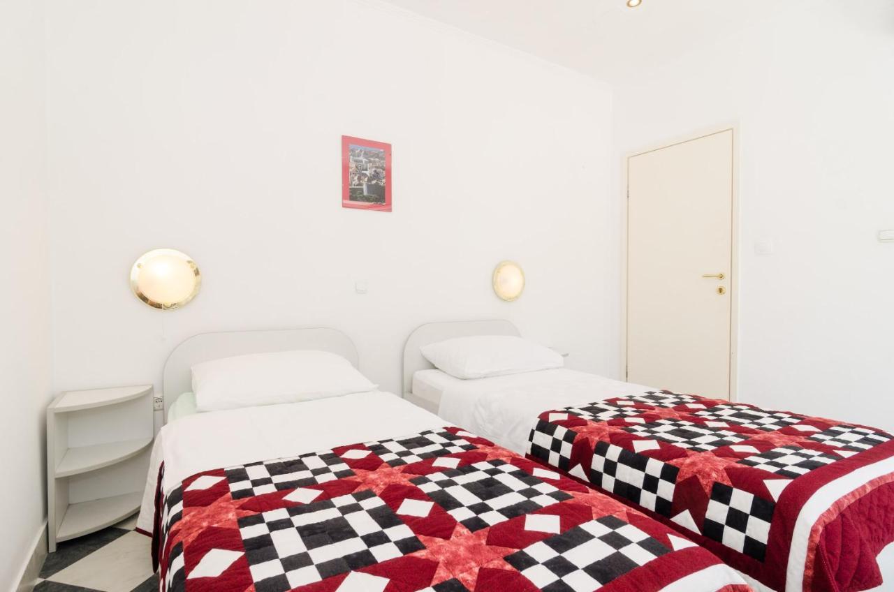 Wisteria Apartment ドゥブロブニク エクステリア 写真