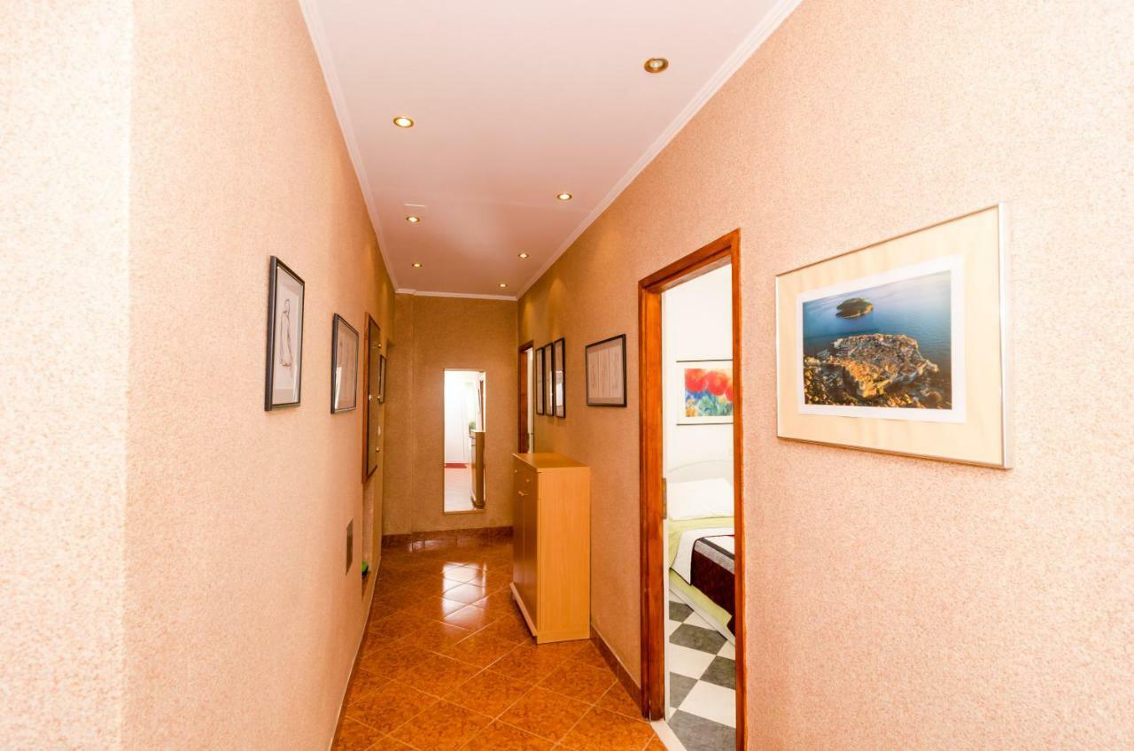 Wisteria Apartment ドゥブロブニク エクステリア 写真