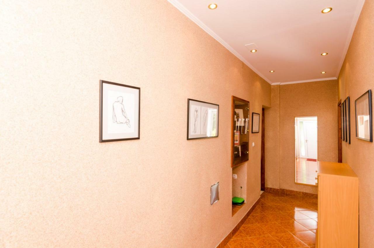 Wisteria Apartment ドゥブロブニク エクステリア 写真